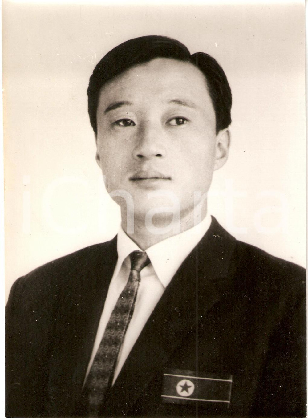 Fotografia d epoca originale 1968 COREA DEL NORD Nazionale calcio  Ri DONG WOON ala sinistra Foto 4 1