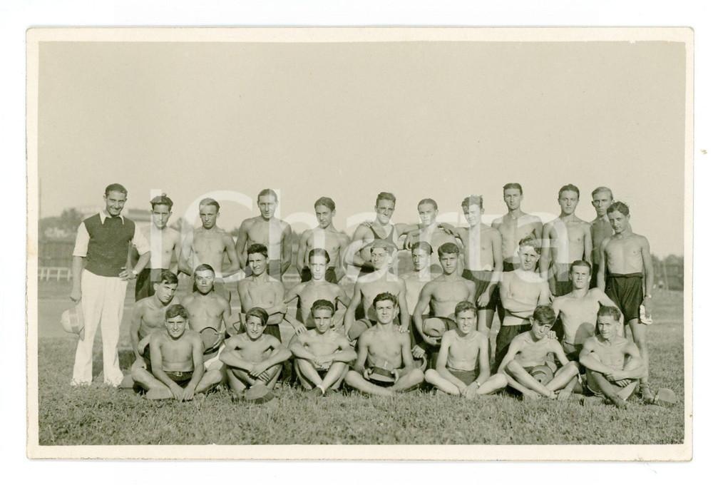 Fotografia d epoca originale 1933 ROMA  V Campo Dux  Foto di gruppo 14x9 cm 1