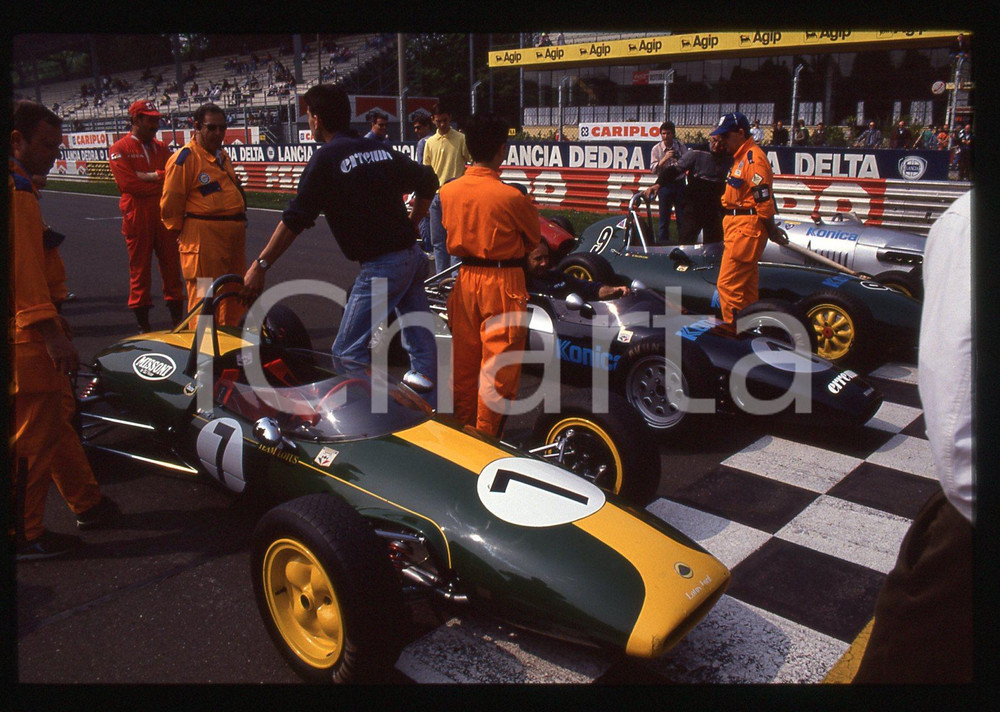 Fotografia d epoca originale Team LOTUS  ALFA 164 CELEBRITY RACE SAN MARINO GP 1988 35 mm vintage slide 1