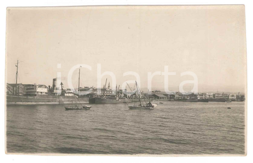 Fotografia d epoca originale 1920 ca s. l. ma probabile LIBIA ITALIANA  Veduta di un porto dal mare Foto 1