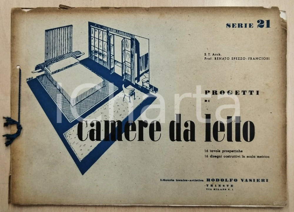 1955 ca Renato SPEZZO-FRANCIOSI Progetti di camere da letto - Ed. VASIERI Pubblicazione illustrata d'epoca.EDITORE: Libreria tecnico-artistica Rodolfo Vasieri - TriesteCOLLANA: Serie 21PAGINE: 16 tavole prospettiche + 16 disegni costruttivi in scala metrica POOR/danneggiato Bruniture e macchie alle pagine e alla copertina, mancanze e piccoli strappi in copertina Formato: 34x25cm originale e autentica 1