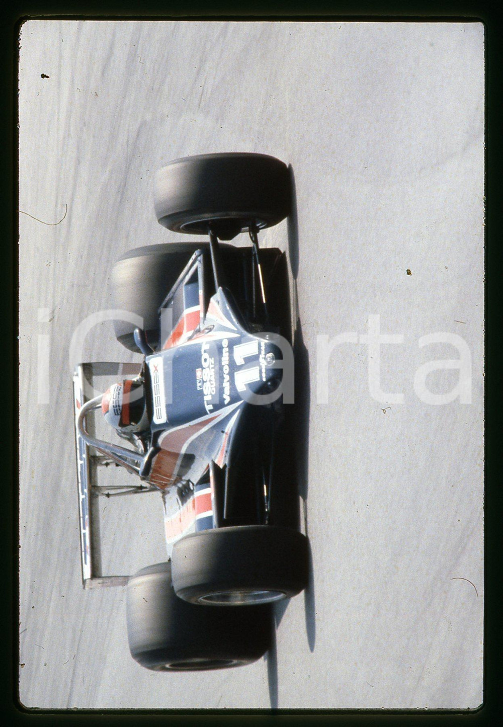 Mario ANDRETTI su LOTUS 81B - FORMULA 1 GP MONZA 1980 35 mm vintage slide Diapositiva d'epoca, in formato 35 mm.CONDIZIONI: GOODE' severamente vietata la riproduzione. Tutti i diritti sono riservati.Nella diapositiva ICharta mette in vendita, sul negozio eBay e in esclusiva sul sito "icharta" il proprio archivio composto da numerose diapositive e negativi fotografici d'epoca, tutti originali e autentici, che attraversano la storia del costume italiano tra gli la fine degli anni Sessanta e Novanta.Si tratta di uno sguardo inedito sull'attualità , la politica, la vita quotidiana, il gossip e la cultura, che fotografa il cambiamento della nazione in quest'ultimo scorcio del XX secolo. Un'occasione unica per il mercato del collezionismo, che vede finalmente disponibile un archivio eccezionale per vastità , tematiche e condizioni, in un settore (il negativo fotografico e la diapositiva) di assoluta novità  e dalle interessanti prospettive di investimento.  GOOD/buono   originale e autentica 1