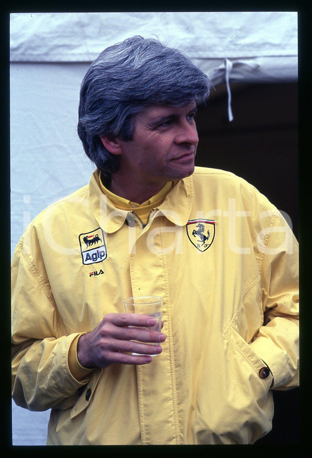 Ingegnere Scuderia FERRARI - FORMULA 1 GP MONZA 1982 35 mm vintage slide 8 Diapositiva d'epoca, in formato 35 mm.CONDIZIONI: GOODE' severamente vietata la riproduzione. Tutti i diritti sono riservati.Nella diapositiva ICharta mette in vendita, sul negozio eBay e in esclusiva sul sito "icharta" il proprio archivio composto da numerose diapositive e negativi fotografici d'epoca, tutti originali e autentici, che attraversano la storia del costume italiano tra gli la fine degli anni Sessanta e Novanta.Si tratta di uno sguardo inedito sull'attualità , la politica, la vita quotidiana, il gossip e la cultura, che fotografa il cambiamento della nazione in quest'ultimo scorcio del XX secolo. Un'occasione unica per il mercato del collezionismo, che vede finalmente disponibile un archivio eccezionale per vastità , tematiche e condizioni, in un settore (il negativo fotografico e la diapositiva) di assoluta novità  e dalle interessanti prospettive di investimento.  GOOD/buono   originale e autentica 1