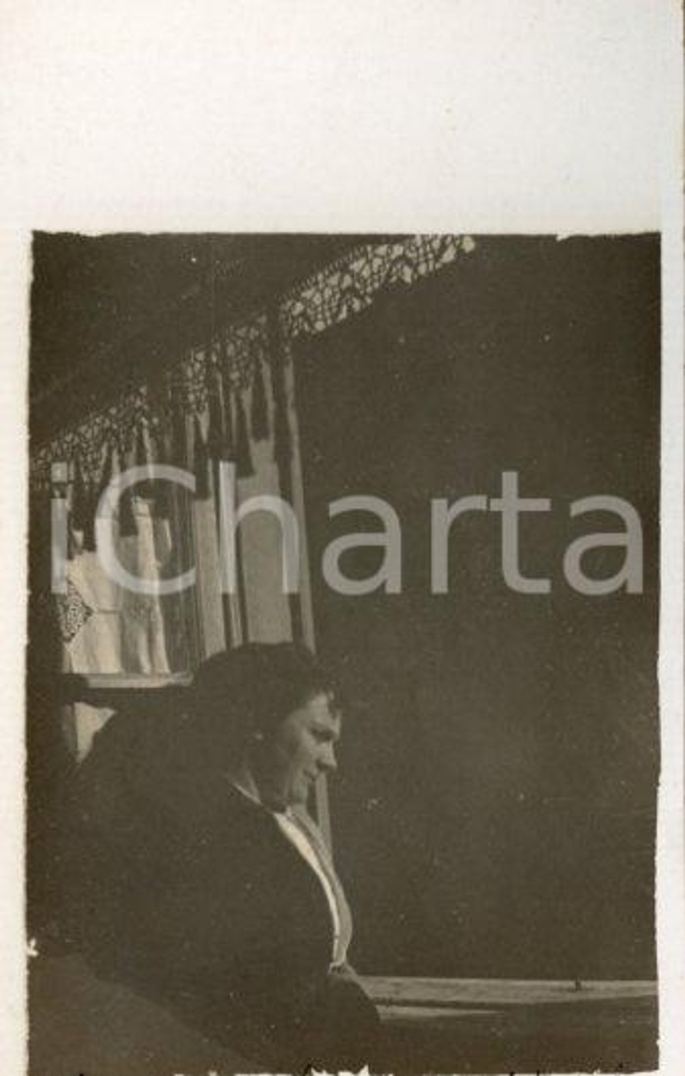 1915 ROMA Emilia PETTOLETI alla finestra *Fotocartolina artistica Fotografia originale d'epoca, in formato cartolina postale.Viaggiata con messaggio autografo al verso. GOOD/buono minimi difetti di stampa Formato: 9x14 cm originale e autentica 1