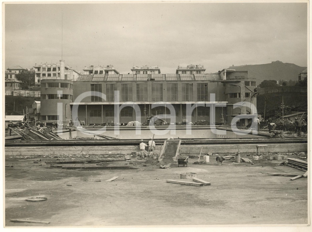 1935 GENOVA - ARCHITETTURA FASCISMO - Costruzione Piscine di ALBARO *Foto  Fotografia originale d'epoca, con didascalia dattiloscritta al verso. FAIR/discreto lieve impressione al lato destro Formato: 24x18 cm originale e autentica 1