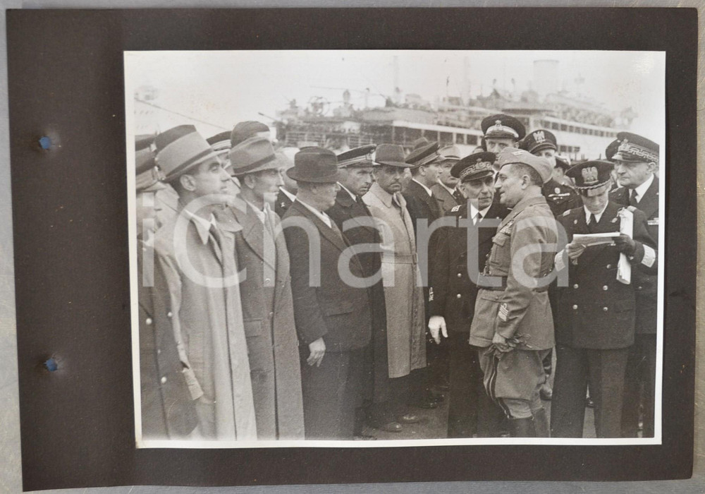 Fotografia d epoca originale 1941 WW2 NAPOLI Folla accoglie Ugo CAVALLERO con delegazione KRIEGSMARINE Foto 1