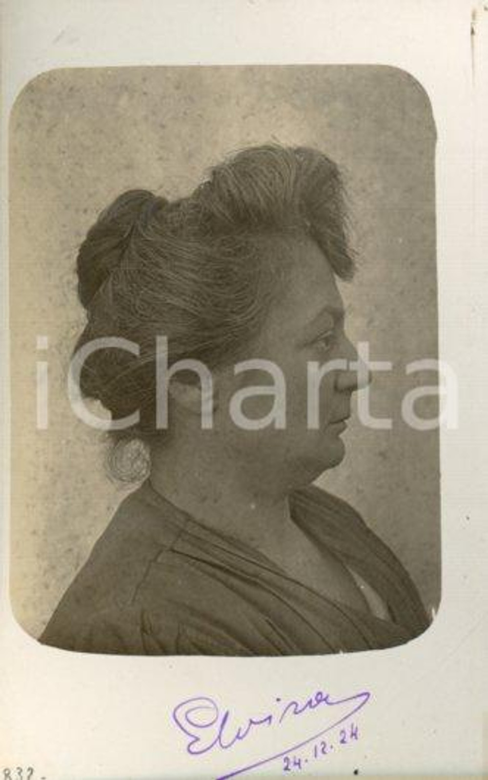 1924 ROMA Ritratto di Elvira MENICHINI - Profilo *Fotocartolina Luigi GREA (3) Fotografia originale d'epoca, in formato cartolina postale.Si tratta di uno scatto realizzato da un fotografo amatoriale, Luigi "Gigi" Grea, funzionario delle ferrovie.  GOOD/buono  Formato: 9x14 cm originale e autentica 1