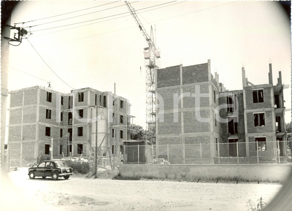 Fotografia d epoca originale 1955 ca VIGEVANO PV Costruzione edifici nel Quartiere PIETRASANA Fotografia 1