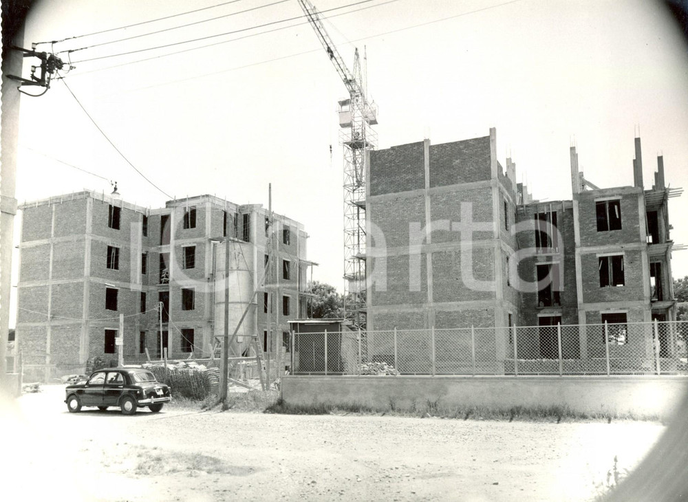 Fotografia d'epoca originale 1955 ca VIGEVANO (PV) Costruzione edifici popolari Quartiere PIETRASANA *Foto 1