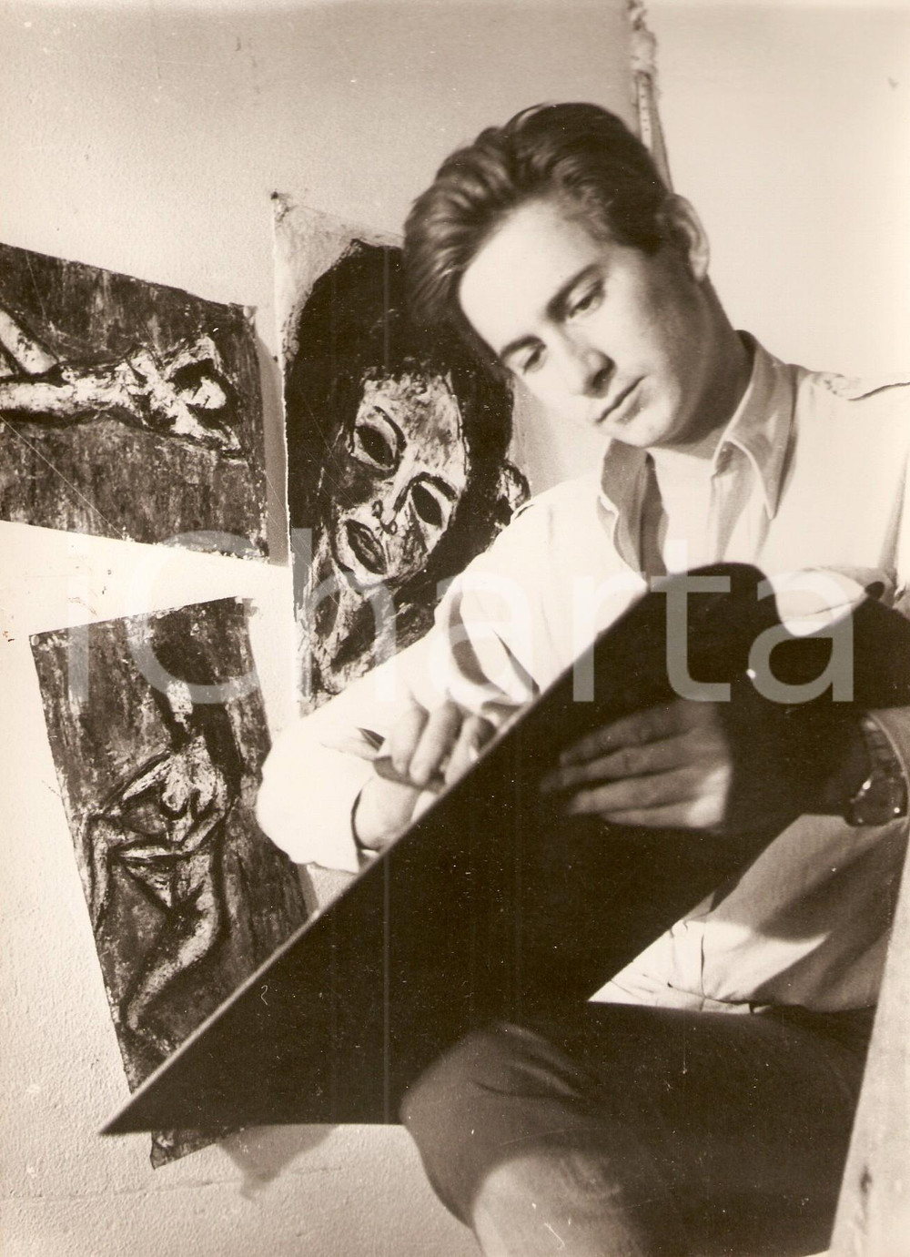 Fotografia d epoca originale 1960 ca ROMA Renzino ROSSELLINI dipinge nel suo atelier Fotografia 2 1