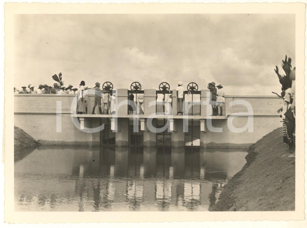 1934 AOI GENALE (SOMALIA) Inaugurazione prolungamento Canale Principale - Foto  Fotografia originale d'epoca, con timbro datario e didascalia dattiloscritta al verso. GOOD/buono  Formato: 18x13 cm originale e autentica 1
