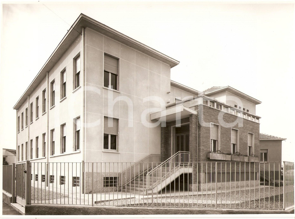 Fotografia d epoca originale 1960 ca PAVIA Piazzale CROSIONE Scuola Primaria PASQUALE MASSACRA Foto 1 1