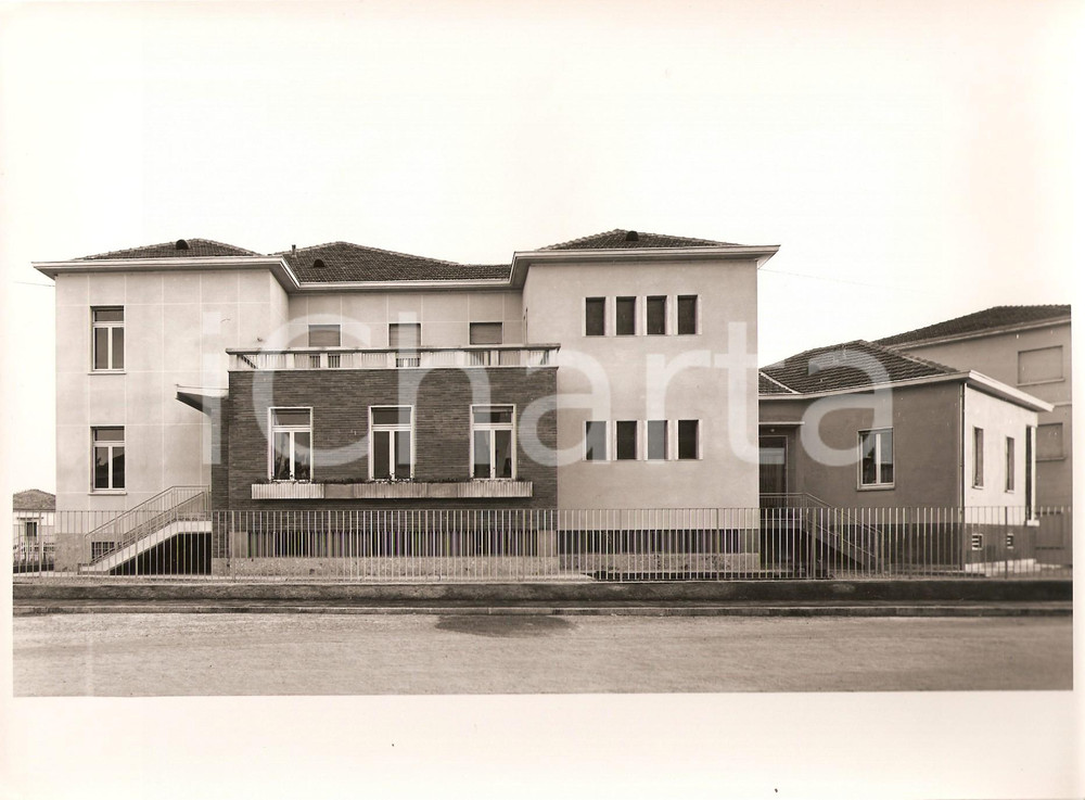Fotografia d epoca originale 1960 ca PAVIA Veduta Scuola Primaria PASQUALE MASSACRA Fotografia 1