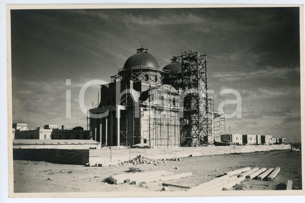 1932 BENGASI (LIBIA) Cantiere della Cattedrale - Foto 17x11 cm  Fotografia originale d'epoca, con timbro datario e didascalia al verso.FOTOGRAFO: Studio fotografico V. Dinami - Bengasi GOOD/buono  Formato: 17x11 cm originale e autentica 1