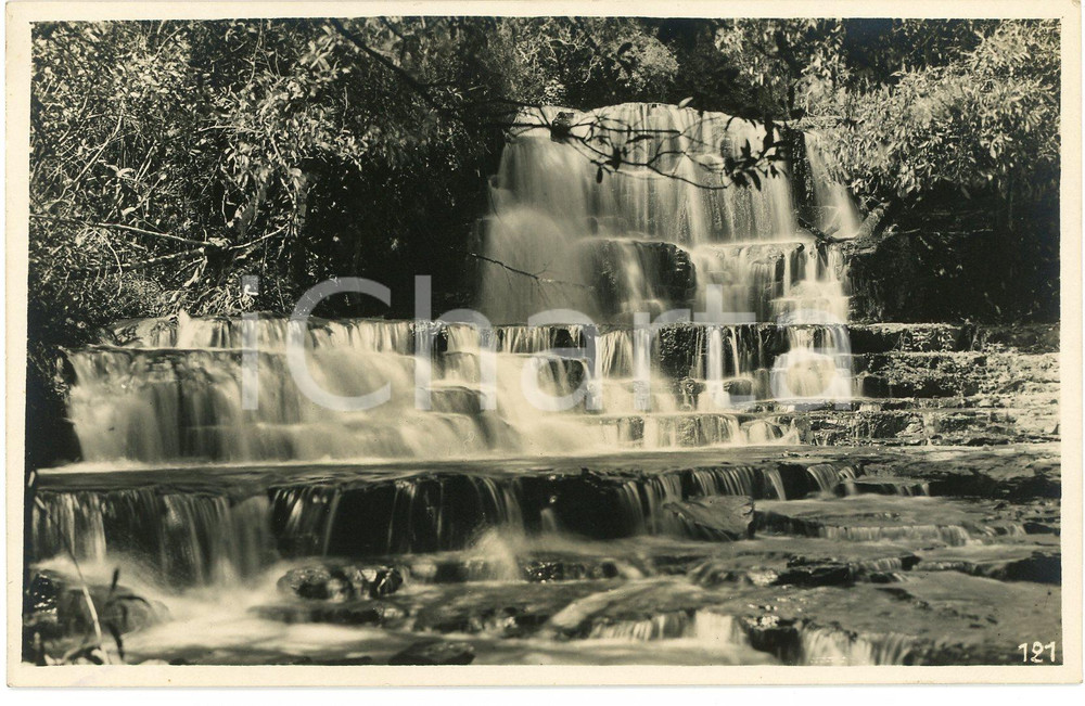 1930 ca CONGO BELGE KANSENIA - Chutes - Photo L. GABRIEL 122 (2) Fotografia originale d'epoca, in formato cartolina postale.Messaggio manoscritto al verso.FOTOGRAFO: L&eacute;opold Gabriel - Panda - Katanga  GOOD/buono  Formato: 14x9 cm originale e autentica 1