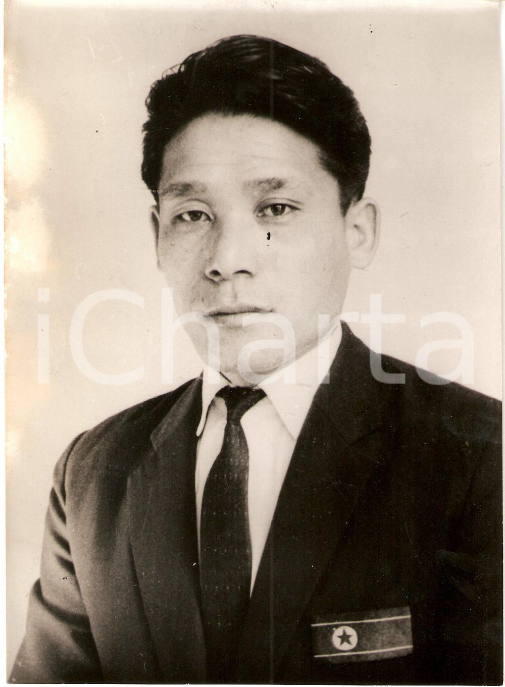 Fotografia d epoca originale 1968 COREA DEL NORD Nazionale calcio Ritratto Myung RYE HYUN Allenatore FOTO 1