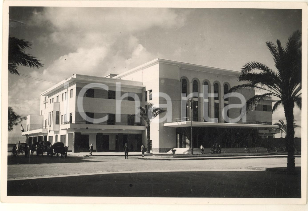 1935 ca ARCHITETTURA LIBIA ITALIANA - BENGASI - Teatro BERENICE *Foto  Fotografia originale d'epoca, con didascalia al verso.FOTOGRAFO: V. Dinami - Bengasi GOOD/buono  Formato: 17x12 cm originale e autentica 1