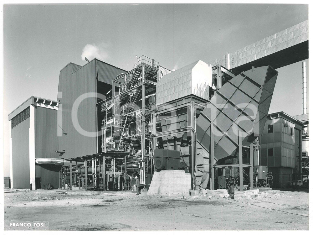 Fotografia d epoca originale 1975 ca s. l.  Ditta Franco TOSI Meccanica LEGNANO  Stabilimento Foto 2 1