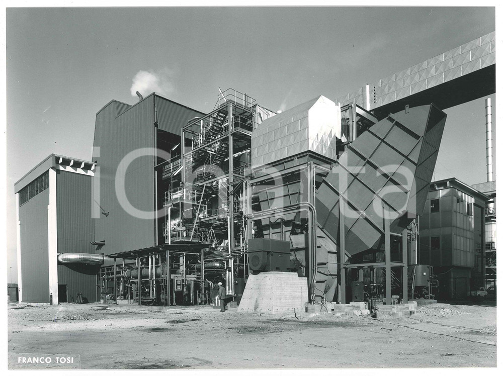 Fotografia d epoca originale 1975 ca s. l.  Ditta Franco TOSI Meccanica LEGNANO  Stabilimento Foto 2 1