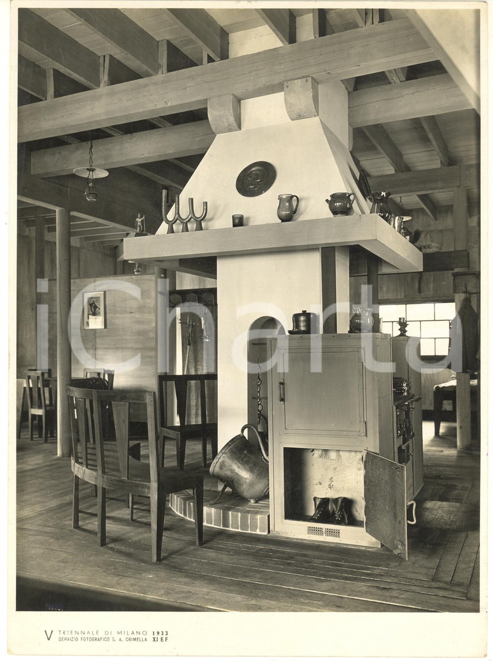 1933 V TRIENNALE DI MILANO Nido di Alpini - L'interno *Foto 18x24 cm  Fotografia originale d'epoca, con timbro datario e didascalia al verso.FOTOGRAFO: Crimella - Milano GOOD/buono  Formato: 18x24 cm originale e autentica 1