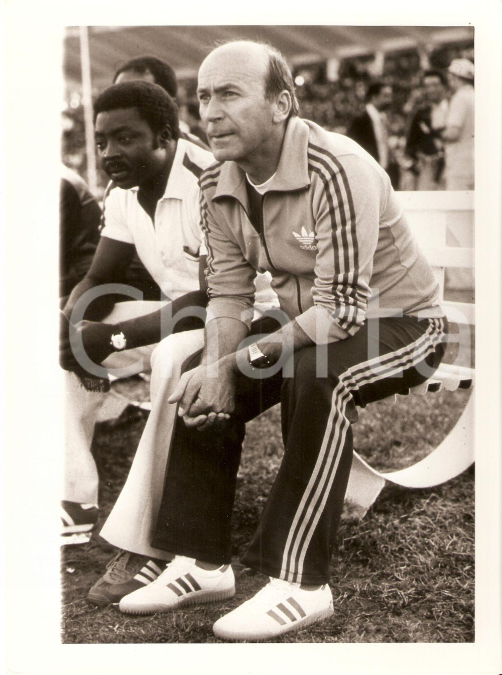Fotografia d epoca originale 1980 ca CALCIO Nazionale CAMERUN Ritratto Allenatore Branco ZUTIC Fotografia 1