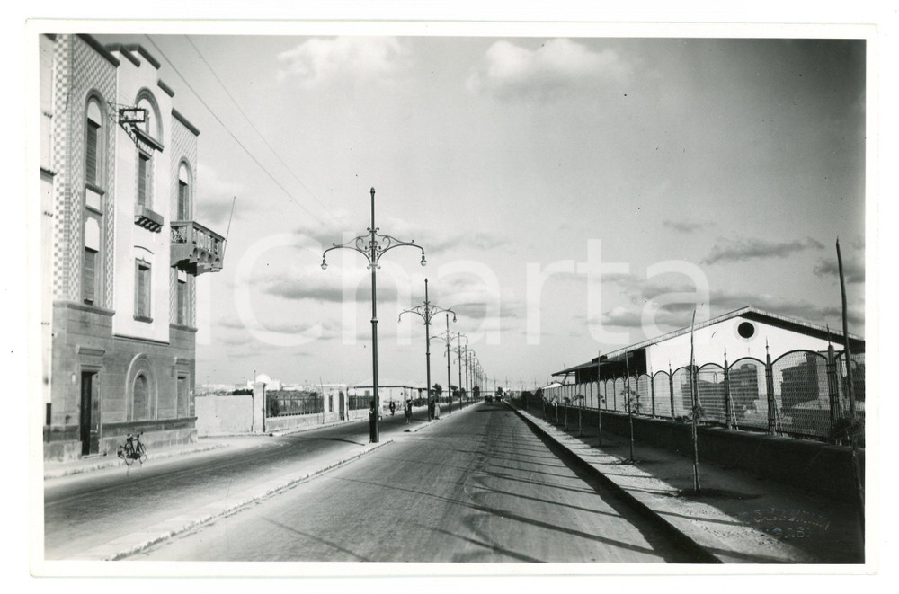 1930 ca BENGASI Viale della Berca - Foto 17x11 cm Fotografia originale d'epoca, con didascalia al verso. GOOD/buono  Formato: 17x11 cm originale e autentica 1