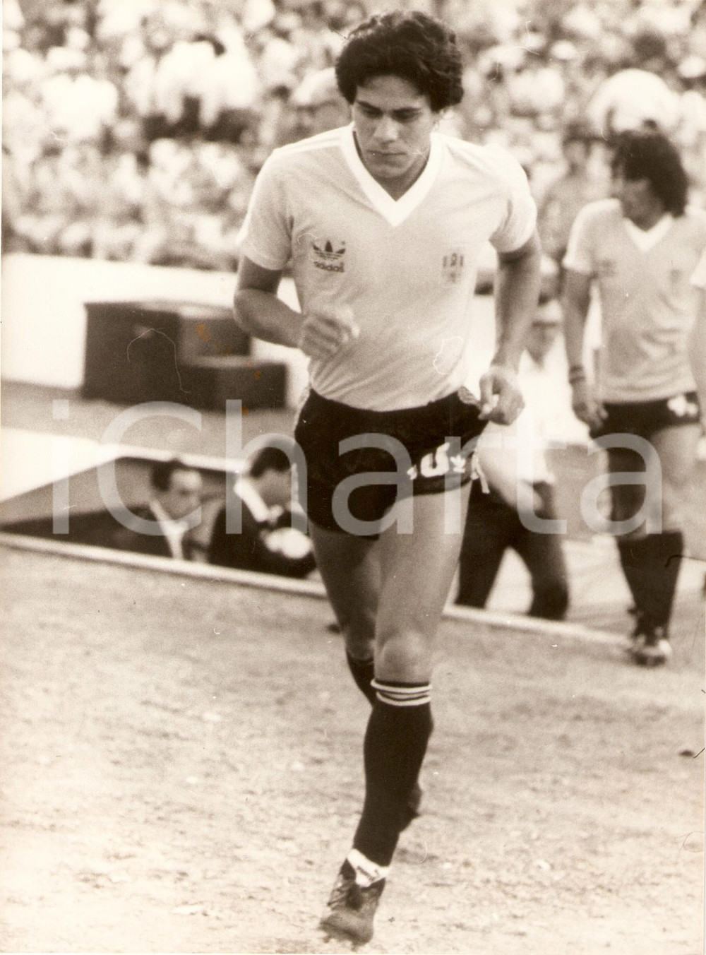 Fotografia d epoca originale 1980 ca URUGUAY Calcio Ruben PAZ si allena Sponsor ADIDAS Fotografia 1