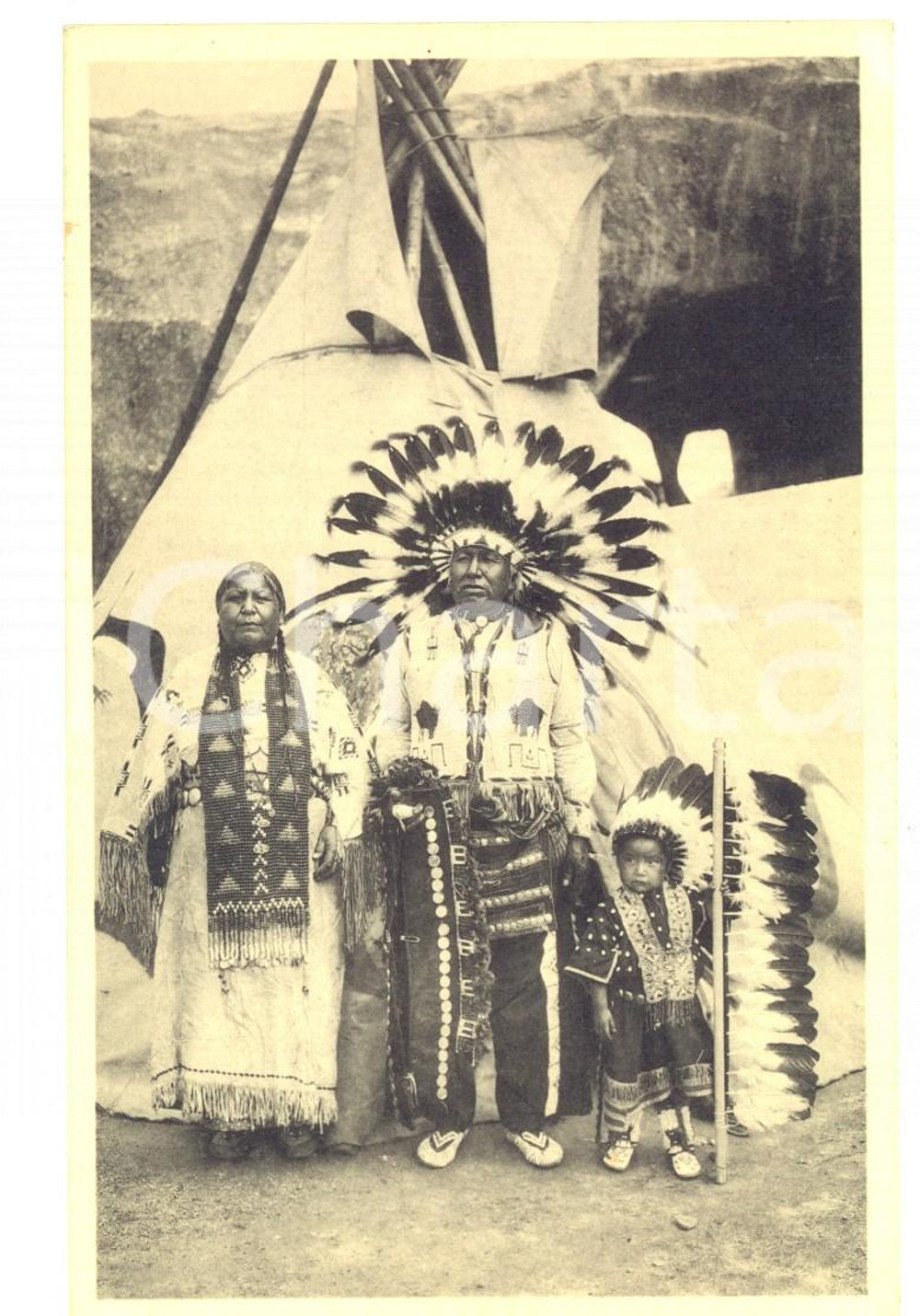 Cartolina originale da collezione 1935 EXPO BRUSSELS American Indian Village  Real SIOUX  Postcard 1