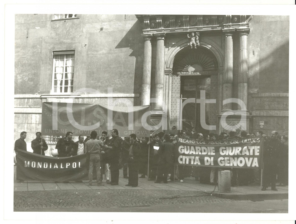 Fotografia d epoca originale 1995 PREFETTURA DI GENOVA Manifestazione Mondialpol CISAL  Guardie Giurate 1