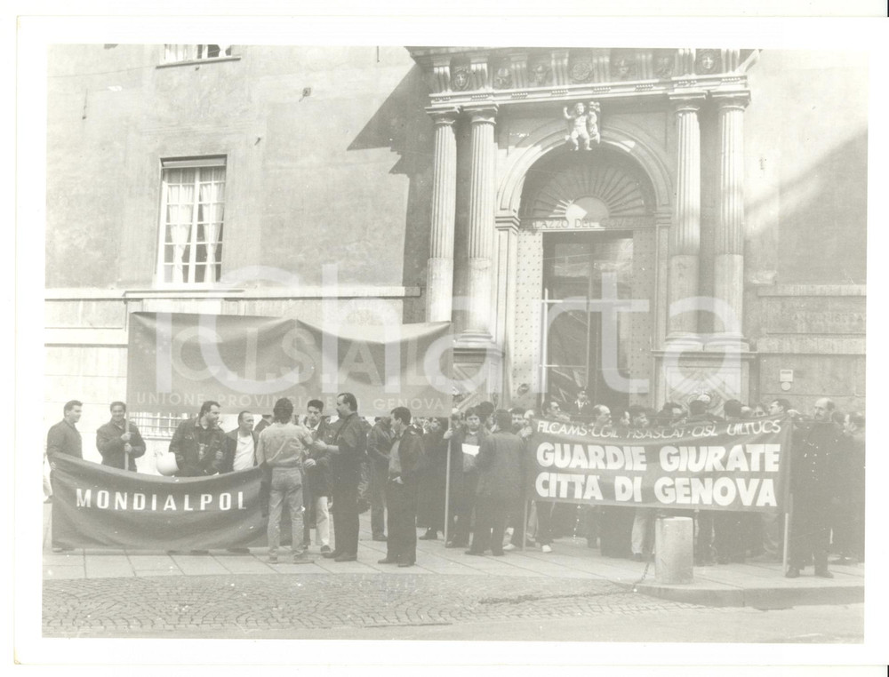 Fotografia d epoca originale 1995 PREFETTURA DI GENOVA Manifestazione Mondialpol  CISAL  Guardie Giurate 1