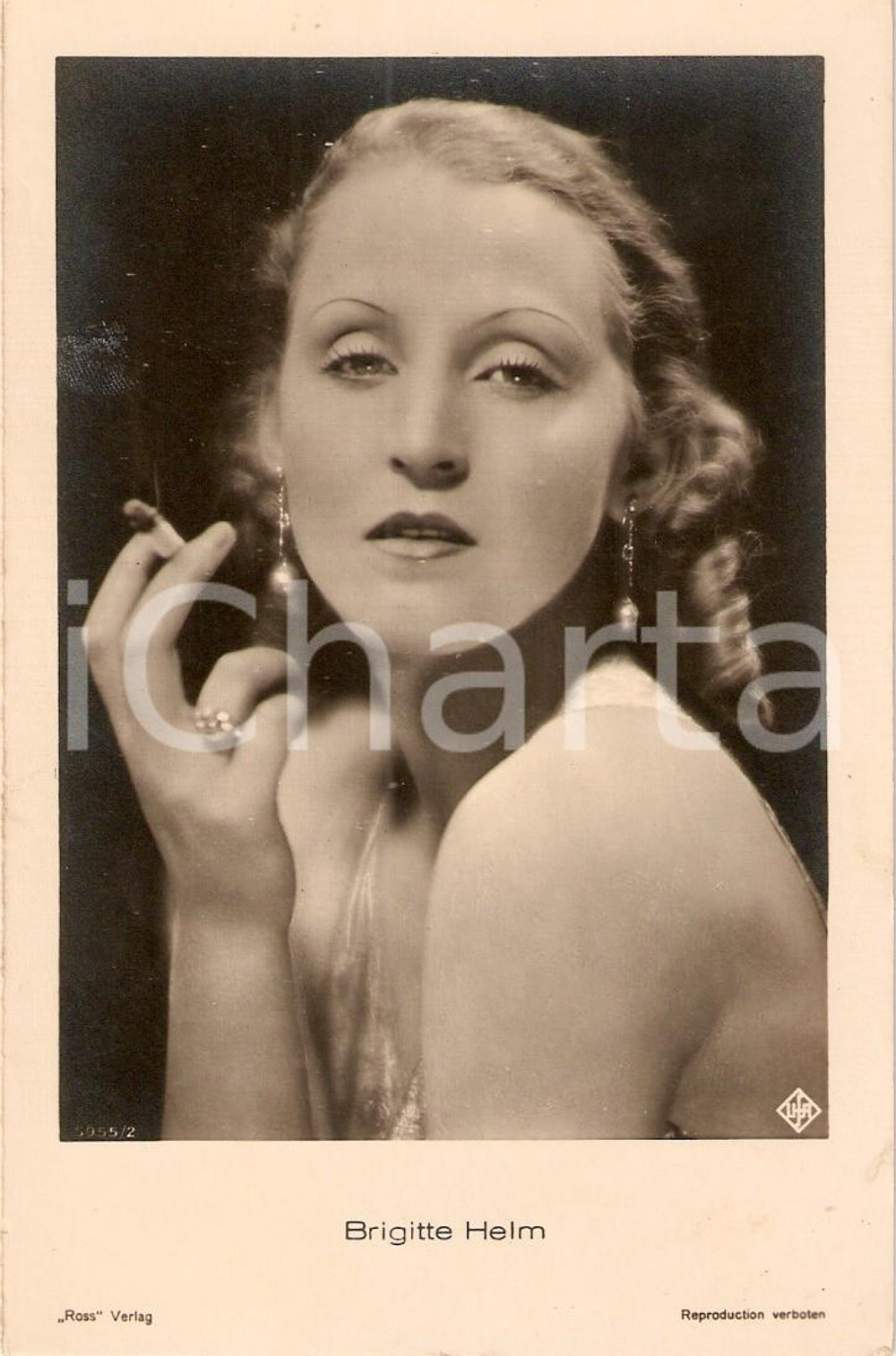 Cartolina originale da collezione 1930 ca CINEMA Actress Brigitte HELM Portrait with cigarette *Cartolina FP NV 1