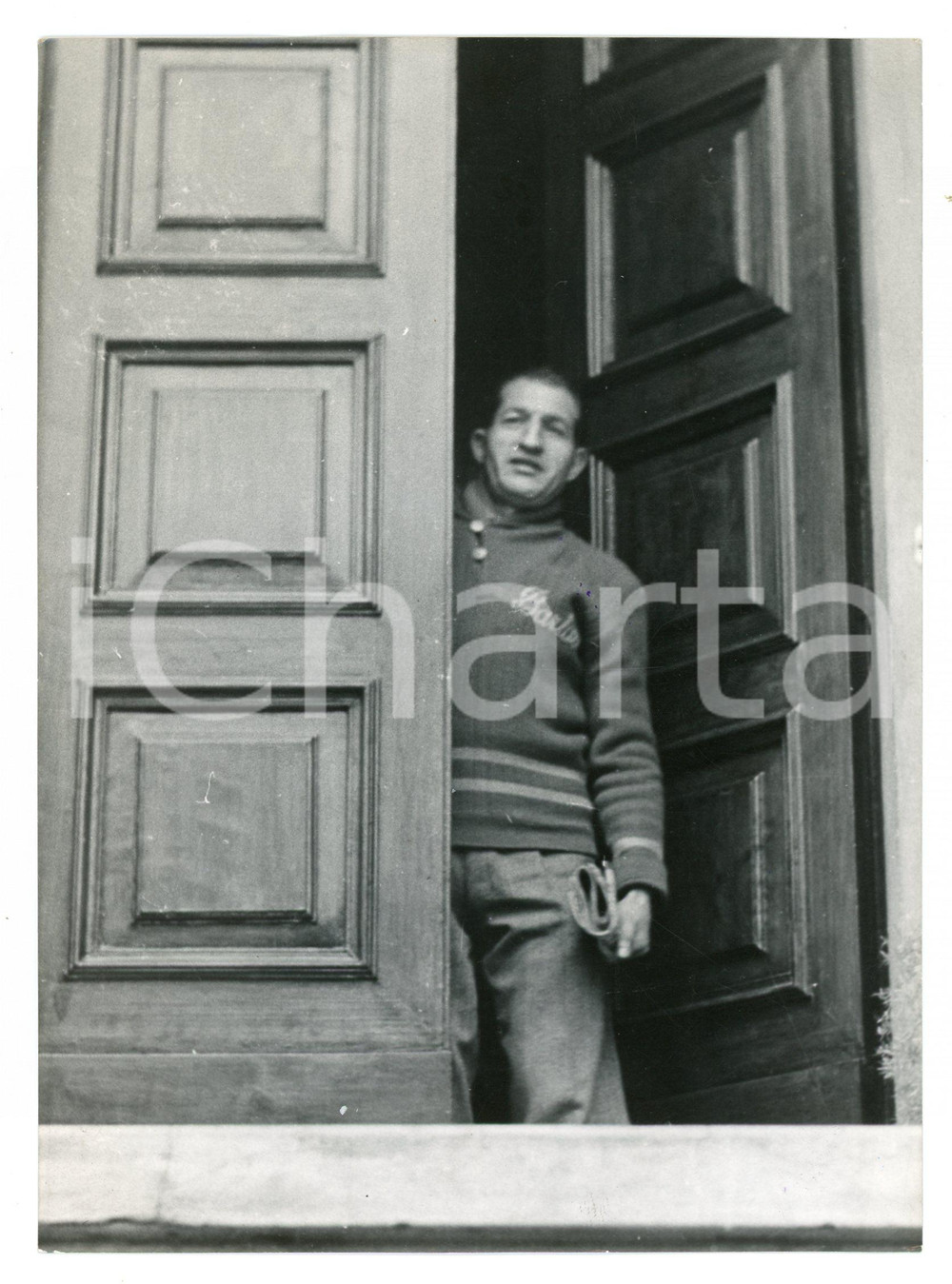 1953 CICLISMO Gino BARTALI Ritratto del ciclista - Foto 13x18 cm Fotografia originale d'epoca, con didascalia al verso. FAIR/discreto Smussature agli angoli Formato: 13x18  cm originale e autentica 1