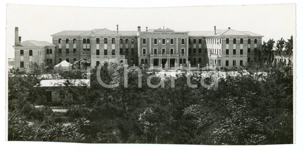 1933 JESOLO Istituto Marino Balneo Elioterapico - Foto 23x11 cm Fotografia originale d'epoca, con timbro datario e didascalia al verso. FAIR/discreto Margini superiore e inferiore rifilati a mano. Formato: 23x11 cm originale e autentica 1