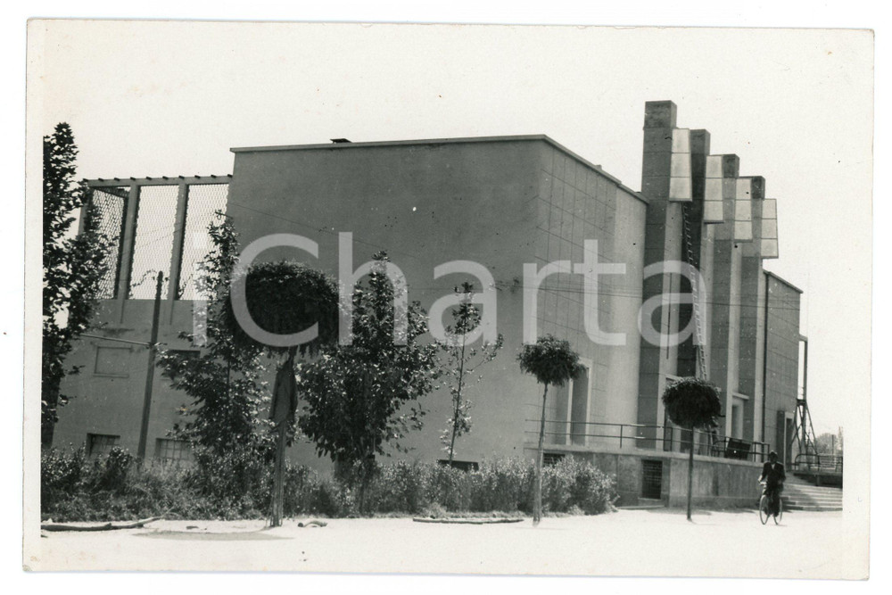 1938 PADOVA Nuova sede del Gruppo Rionale Fascista MEZZOMO Foto 18x11 cm Fotografia originale d'epoca, con timbro datario e didascalia al verso. FAIR/discreto Lievi bruniture al verso Formato: 18x11 cm originale e autentica 1