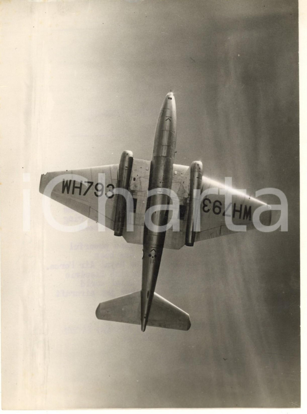 Fotografia d epoca originale 1956 LONDON Royal Air Force  The new Mark 9 CANBERRA jet aircraft Photo 15x20 1