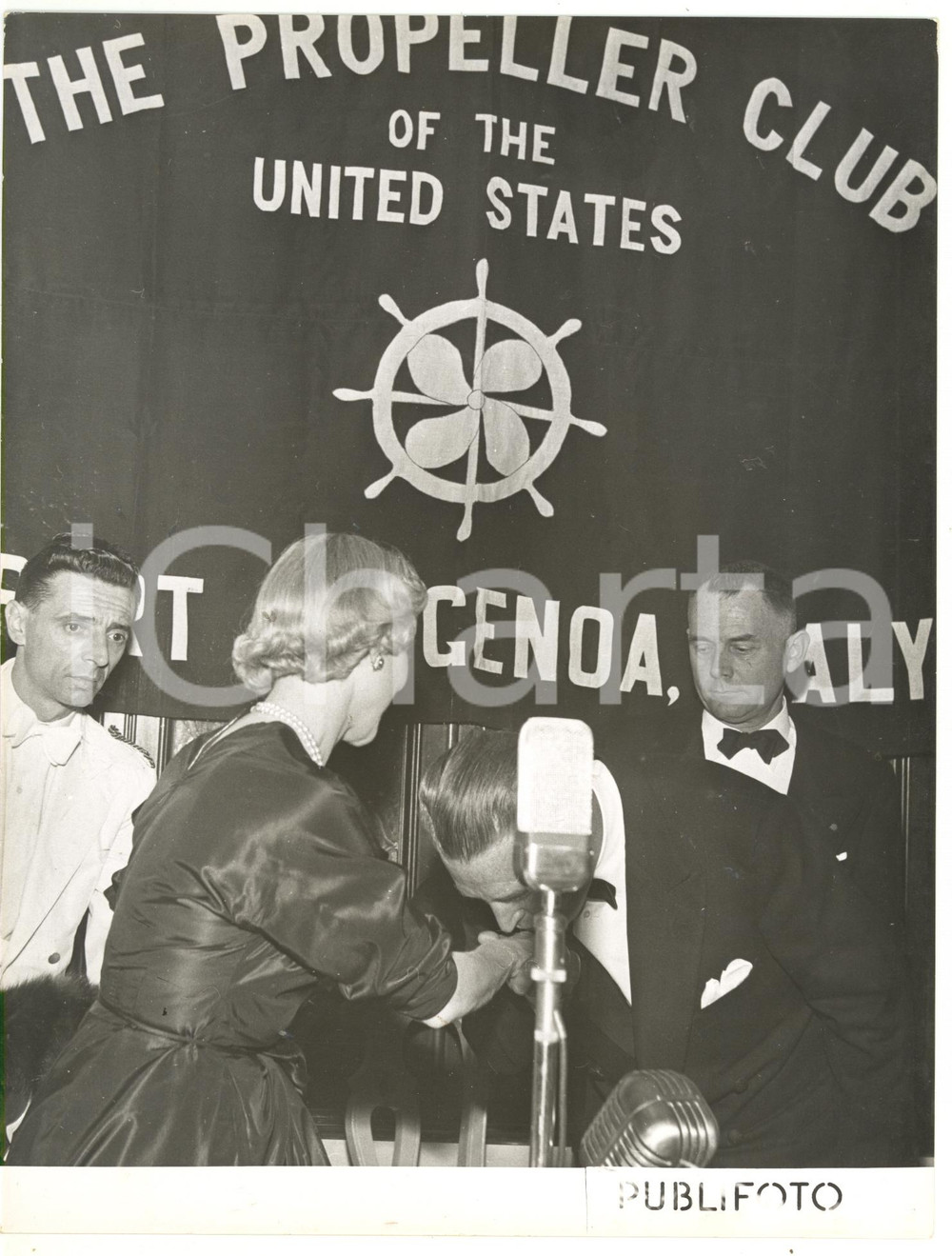 1953 GENOVA The Propeller Club - Clare BOOTHE LUCE ambasciatrice USA *Foto (3) Fotografia d'epoca. CONDIZIONI: GFORMATO: 18x24 cm    originale e autentica 1