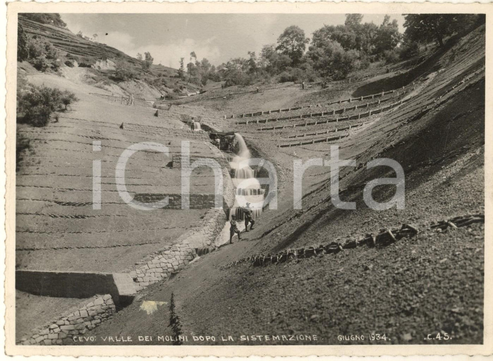 1934 CEVO (BS) Valle dei Mulini - Lavori sistemazione - Milizia Forestale *Foto Fotografia originale d'epoca, con didascalia al verso. FAIR/discreto lievi sovraimpressioni Formato: 18x13 cm originale e autentica 1