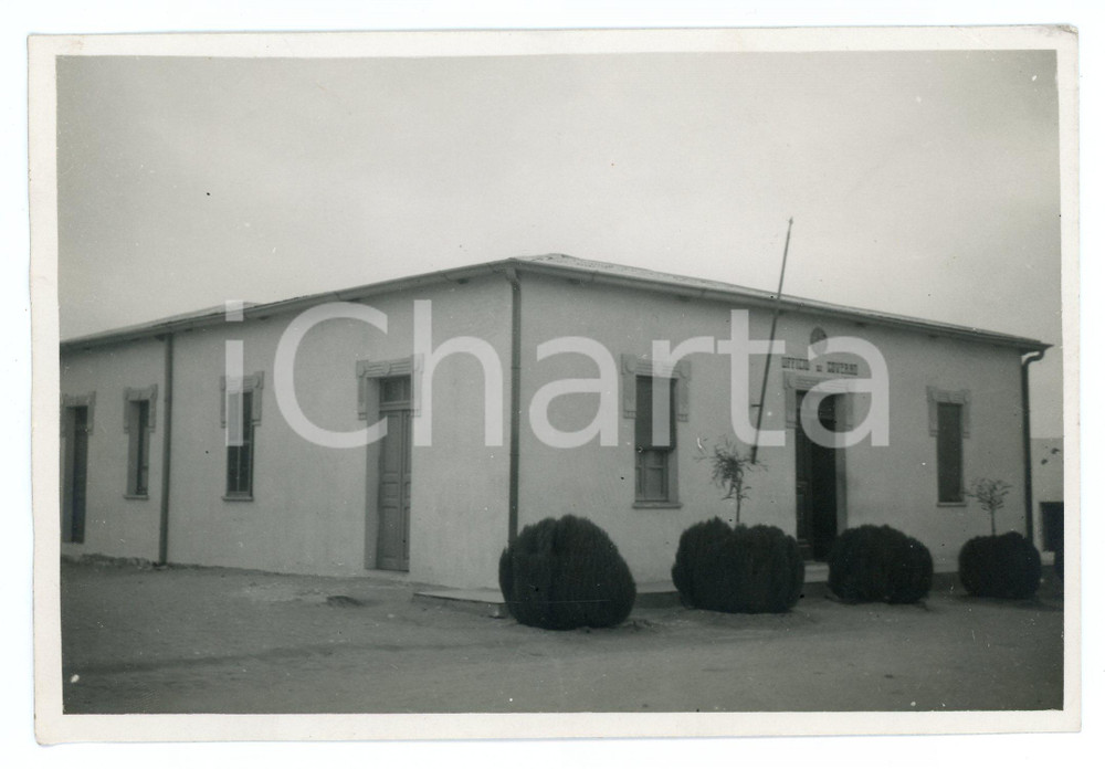 1935 ca EL-AGHEILA (CIRENAICA) Ufficio di Governo - Foto 17x11 cm Fotografia originale d'epoca, con didascalia al verso. FAIR/discreto Piegatura all'angolo superiore destro Formato: 17x11 cm originale e autentica 1