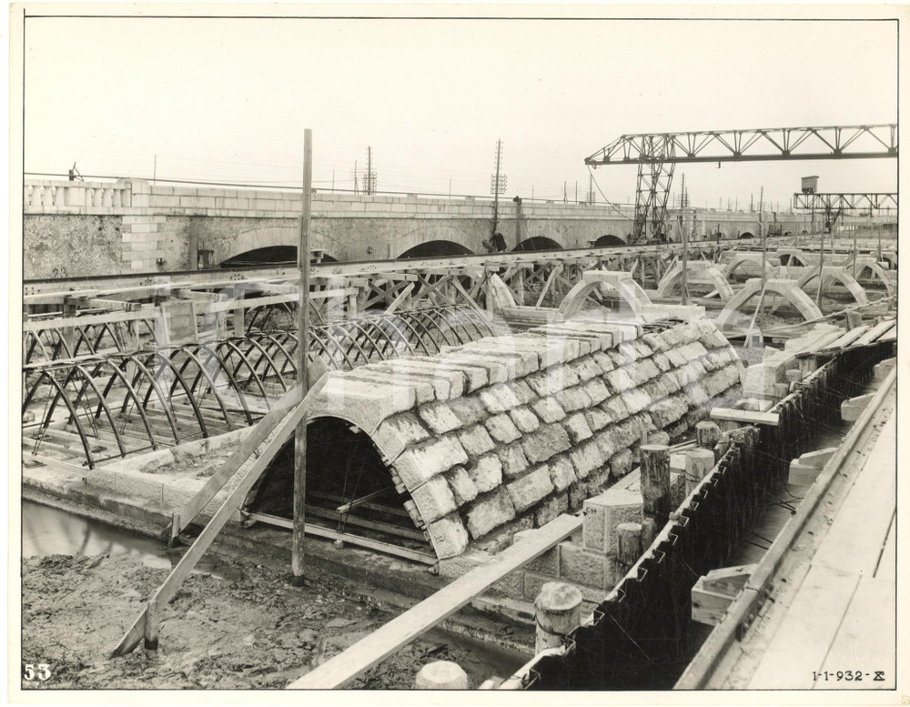 1932 VENEZIA Costruzione del Ponte Littorio (Ponte della Libertà) *Foto 1 Fotografia originale d'epoca.FOTOGRAFO: Giacomelli - Venezia GOOD/buono smussature angolari Formato: 27x20 cm originale e autentica 1