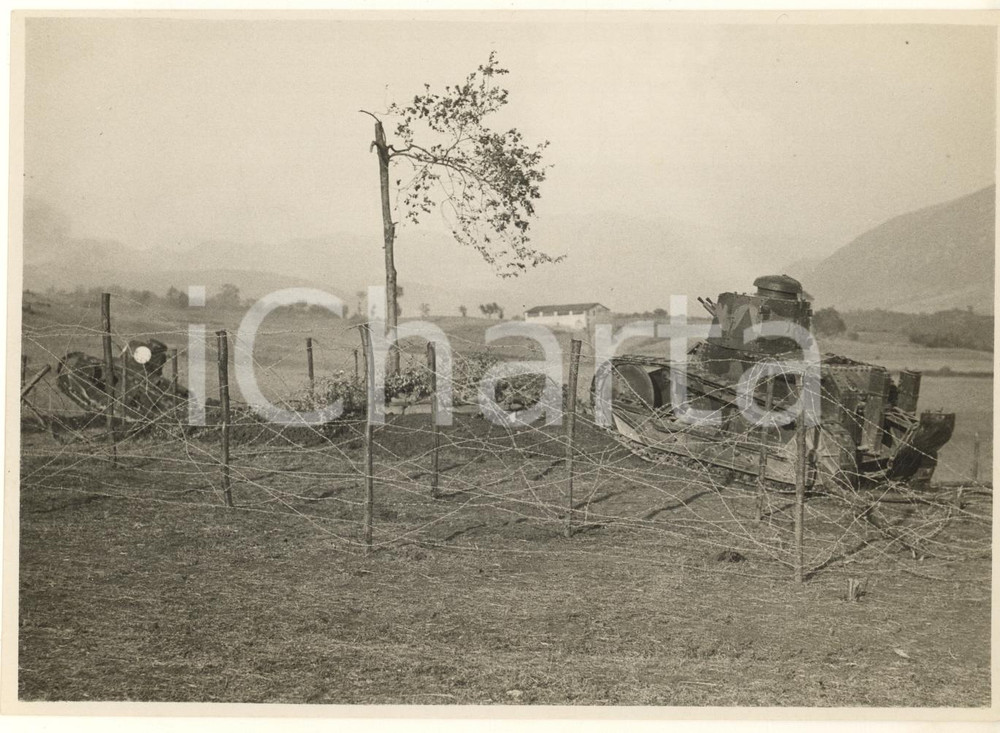 1928 TIVOLI - GRANDI MANOVRE - Distruzione dei reticolati *Foto 18x13 cm Fotografia originale d'epoca, con didascalia al verso.FOTOGRAFO: Sangiorgi - Roma GOOD/buono  Formato: 18x13 cm originale e autentica 1