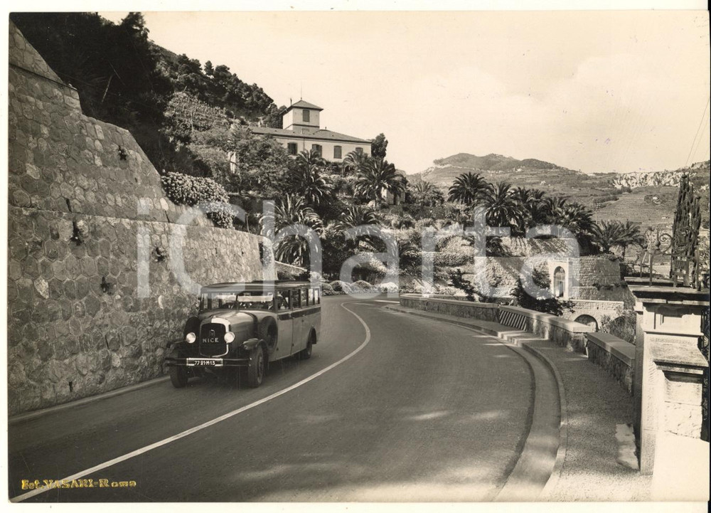 1930 ca LATTE / Confine francese - Villa Honesto Otio - Strada con pullmino Fotografia originale d'epoca, con didascalia al verso.FOTOGRAFO: Vasari - Roma GOOD/buono  Formato: 17x12 cm originale e autentica 1
