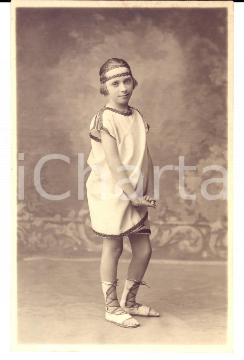 Fotografia d'epoca originale 1925 LE HAVRE (F) Bambina in costume antica Grecia *Foto FERNEZ (1) 1