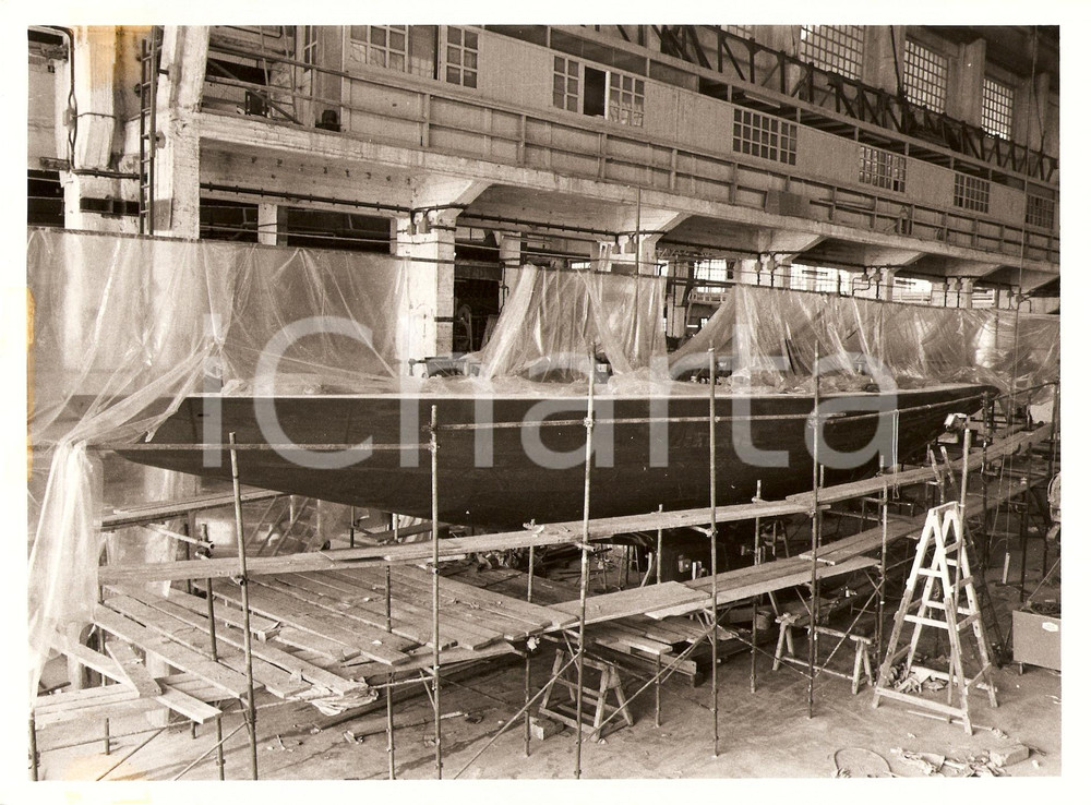 Fotografia d epoca originale 1985 ca VARAZZE Cantieri BAGLIETTO Scafo ITALIA Yacht club italiano Foto 2 1