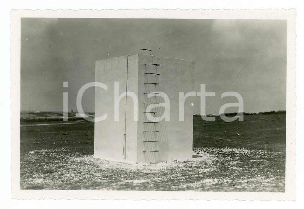 1930 ca AOI - MOGADISCIO (SOMALIA) Forno crematorio - Foto 15x10 cm  Fotografia originale d'epoca, con didascalia al verso. GOOD/buono  Formato: 15x10 cm originale e autentica 1