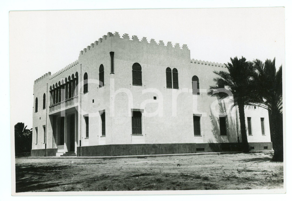 1930 ca AOI - MELLAHA (TRIPOLI) Alloggi degli Ufficiali - Foto 17x11 cm  Fotografia originale d'epoca, con didascalia al verso. FAIR/discreto Lievi smussature agli angoli Formato: 17x11 cm originale e autentica 1