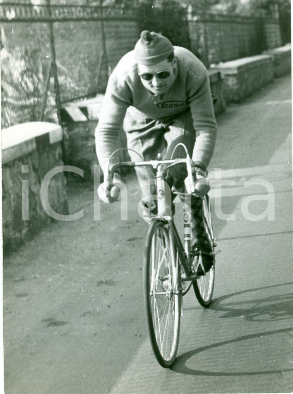 Fotografia d epoca originale 1953 CICLISMO Ritratto di Virgilio SALIMBENI si allena per la LEGNANO Foto 1