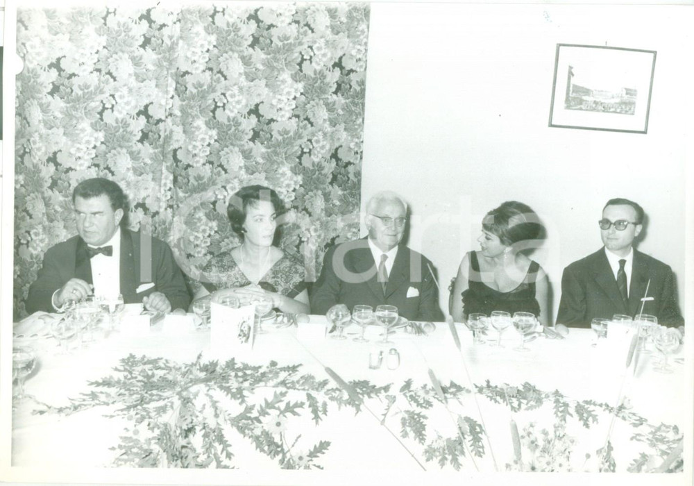 Fotografia d epoca originale 1961 CHIANCIANO Francesco FLORA Gino CERVI a cena Premio Poesia Narrativa 2 1