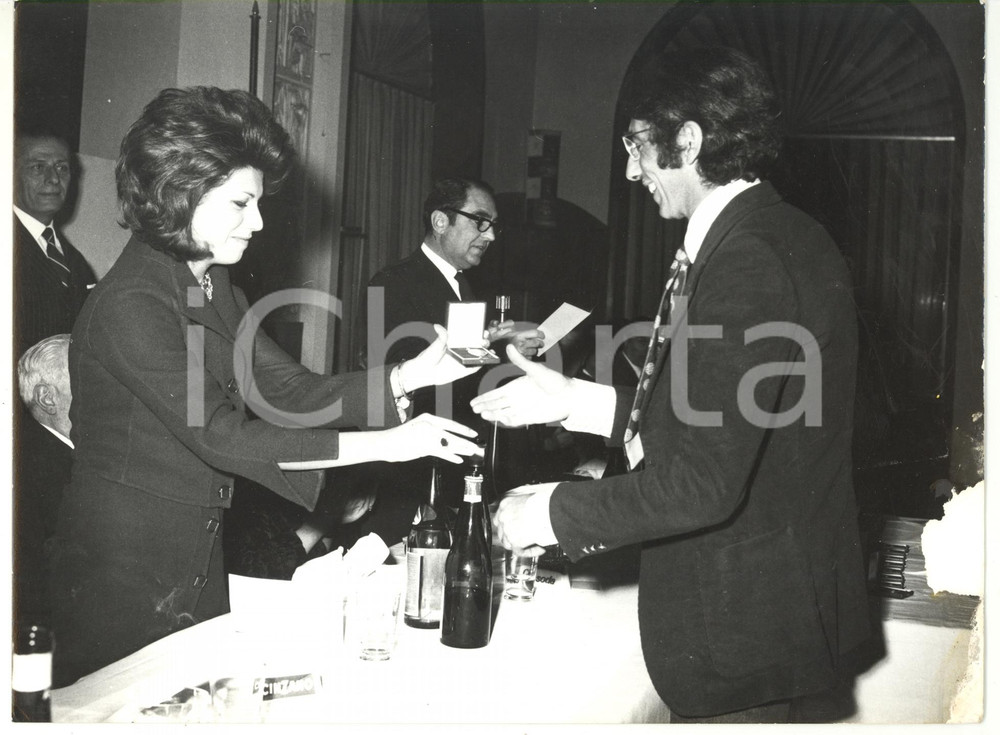 Fotografia d epoca originale 1990 ca GENOVA Cerimonia di premiazione 18 Fotografia VINTAGE 24x18 cm 1