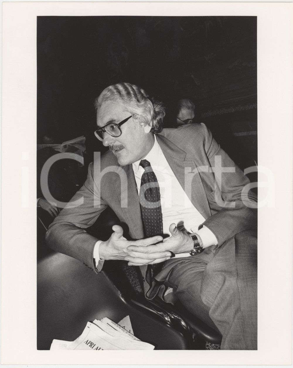 Fotografia d epoca originale 1985 ca COSTUME ITALIA  Sandro LIBERALI a un evento  Ritratto Foto 1 1