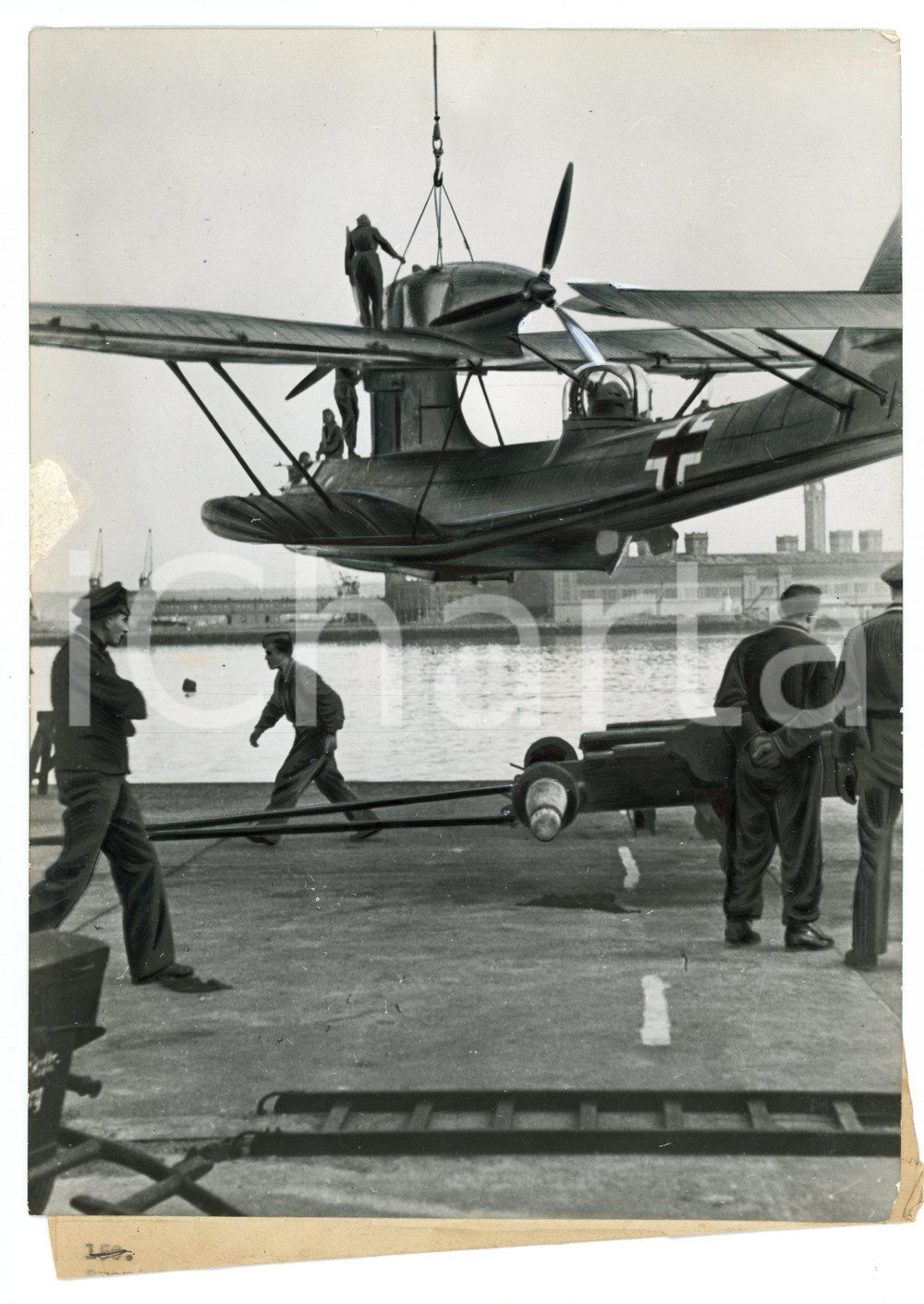 Fotografia d epoca originale 1943 WW2  LUTWAFFE Idrovolante pronto per volo atlantico  Foto 18x24 cm 1